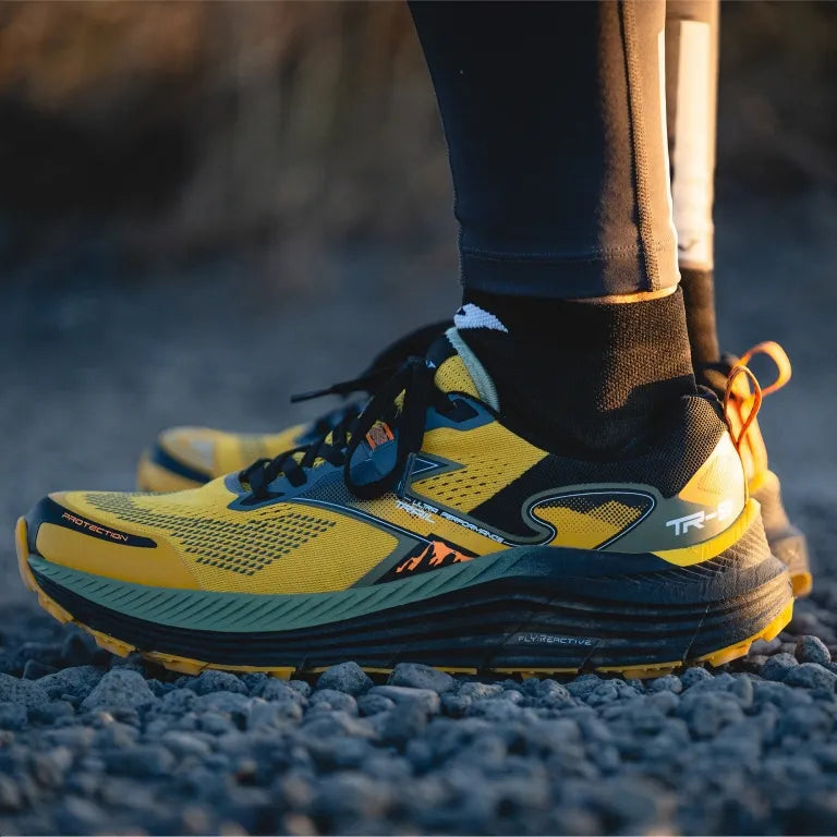 Trail Running Shoes Joma Tr-5 Men 2428 hořčice žlutá 38