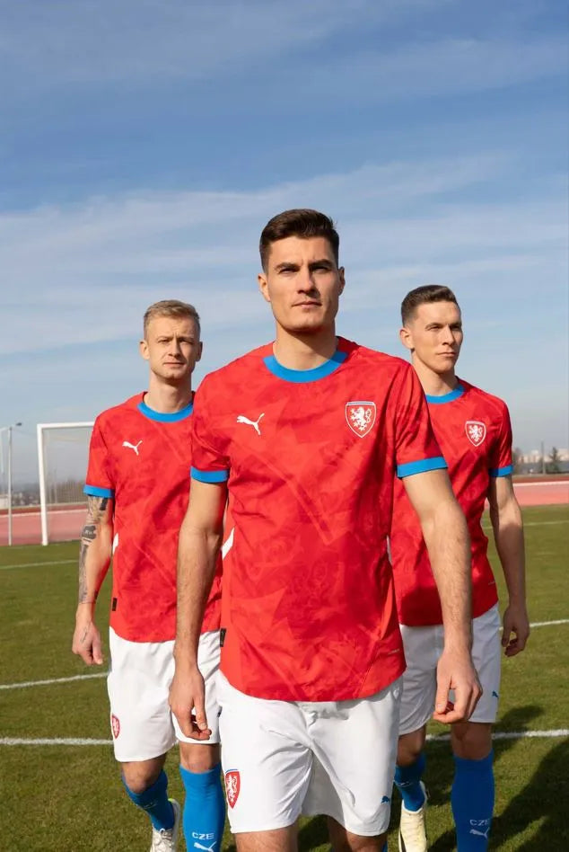 Český domácí dres XL - Puma, prodyšný a udržitelný