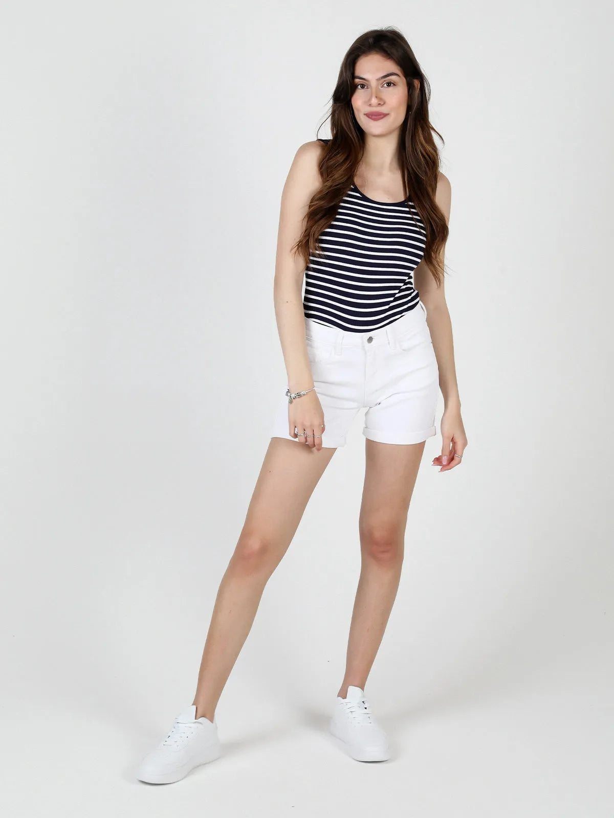 Women's shorts the people rep. tammy white white 44