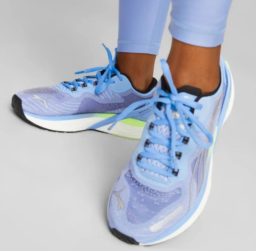 Pantofi de alergare pentru doamne Puma Runn XX Nitro 40.5 - Lumină și robustă