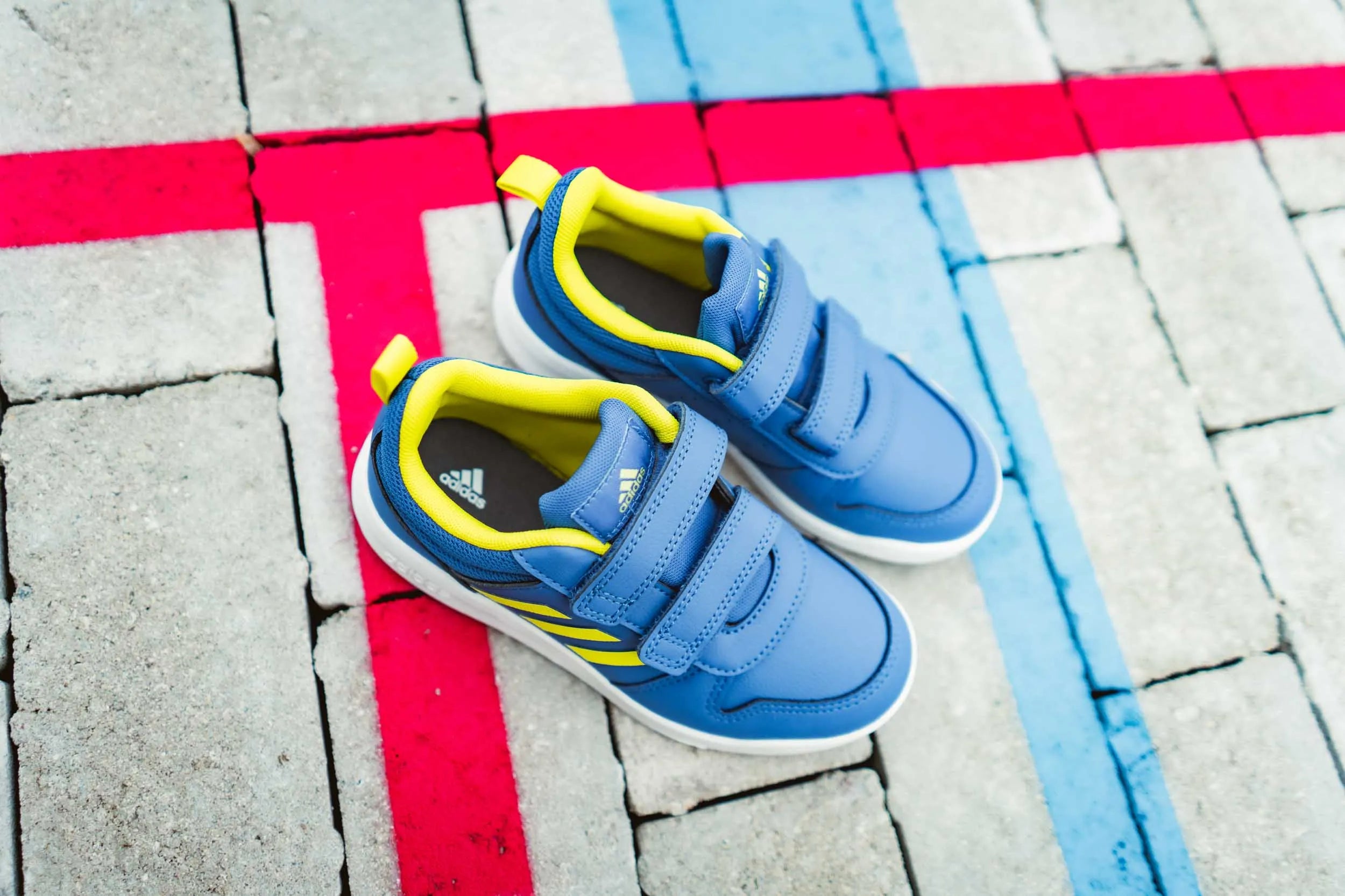 Adidas Junior Tensaur Royal 29: zapatillas de deporte para niños resistentes