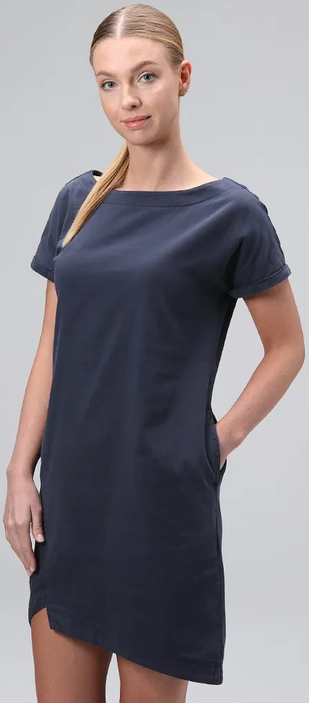 Elegantné dámske šaty vyrobené z mäkkej bavlny - ideálne na leto