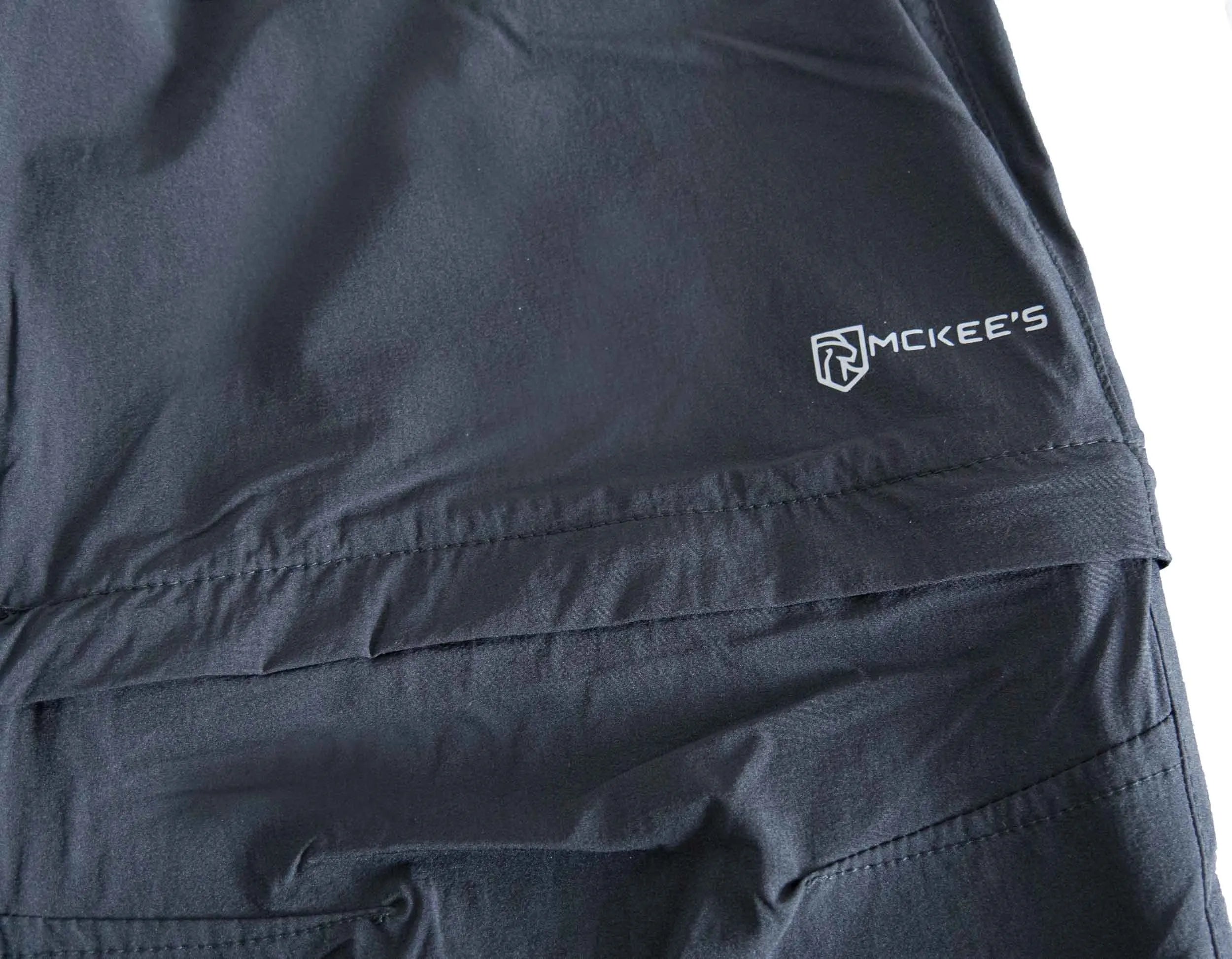 McKees Resolo Black 50: Elastické pánské kalhoty venku