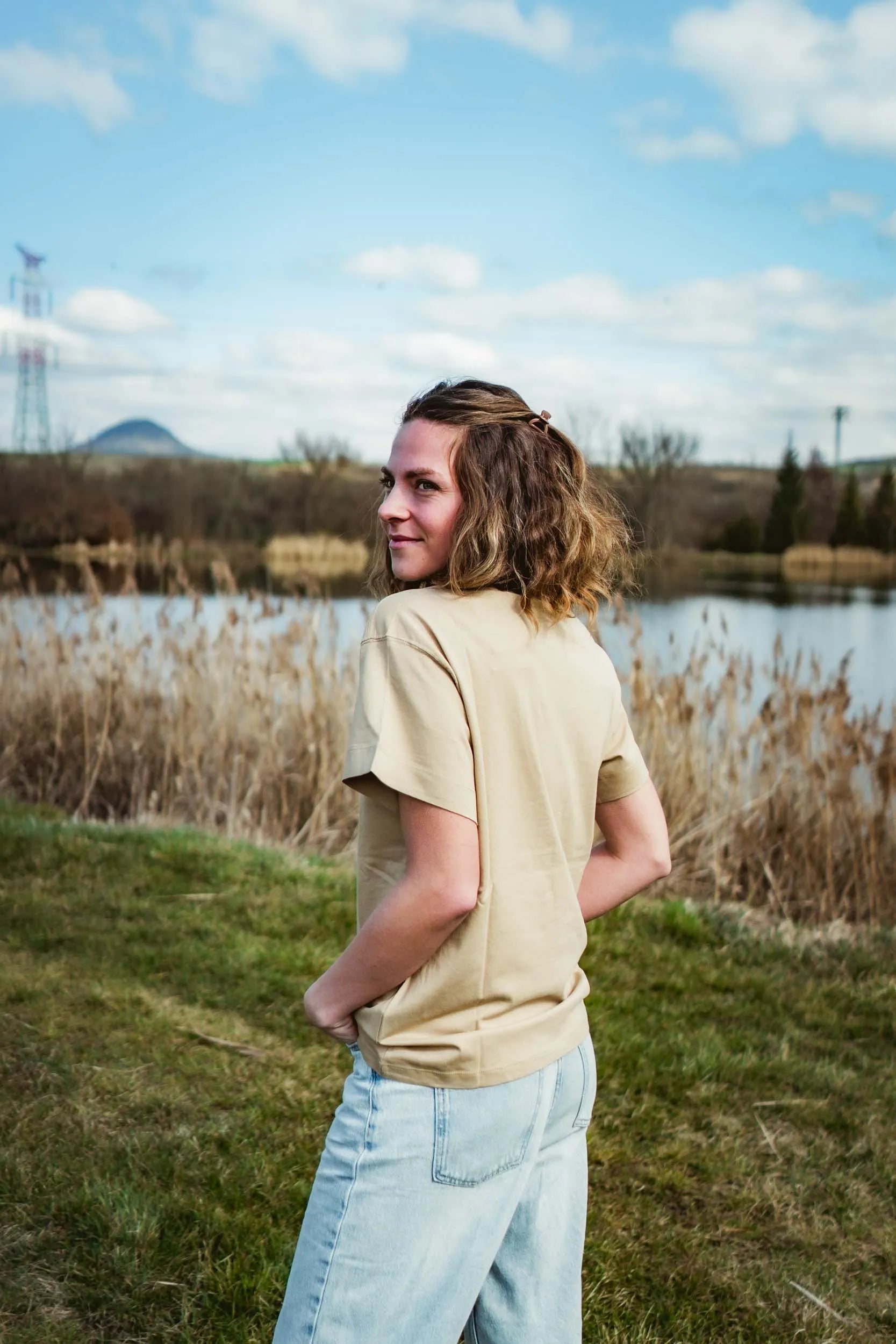 Puma Ladies T -Shirt Sand Duin L - Bumbac moale și design la modă