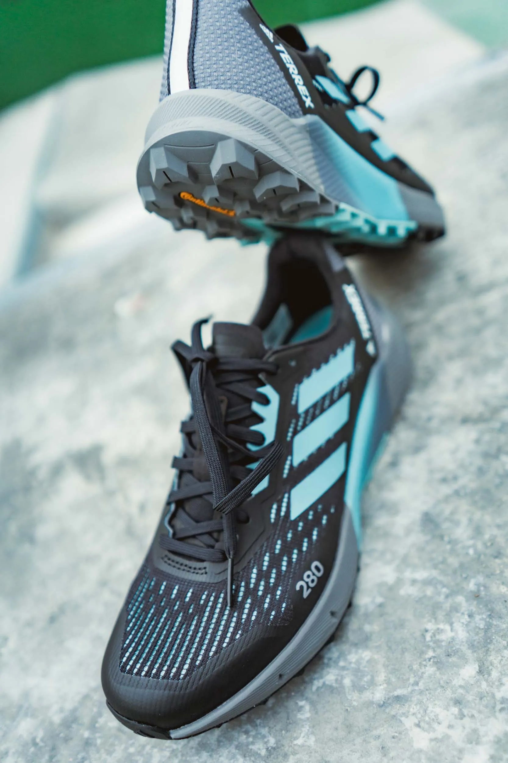 Dámske chodníky bežecké topánky adidas terrex agravický tok 40