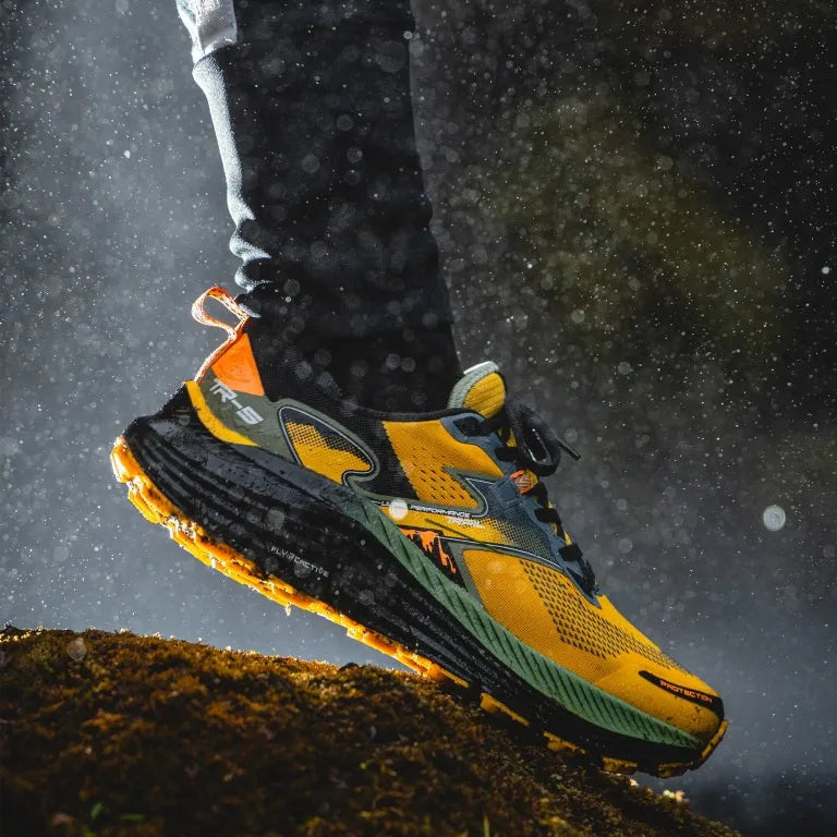 Trail Running Shoes Joma Tr-5 Men 2428 hořčice žlutá 38