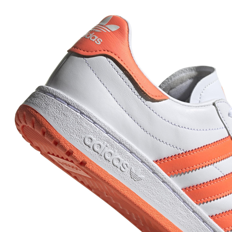 Quadra da equipe Adidas